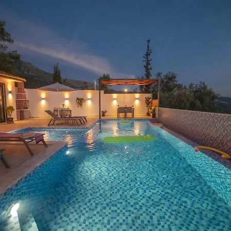 Sefam-kalkan'da 2+1 Jakuzili Balayi Villasi Apartment *